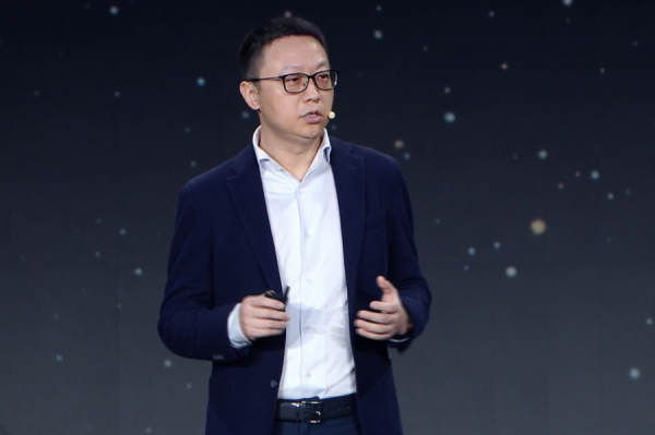 那個坐在馬云身邊的白衣少年，扛起了阿里云的未來 阿里云 科技大佬 站長故事 第3張