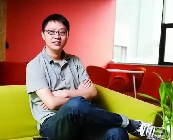 那個坐在馬云身邊的白衣少年，扛起了阿里云的未來 阿里云 科技大佬 站長故事 第6張