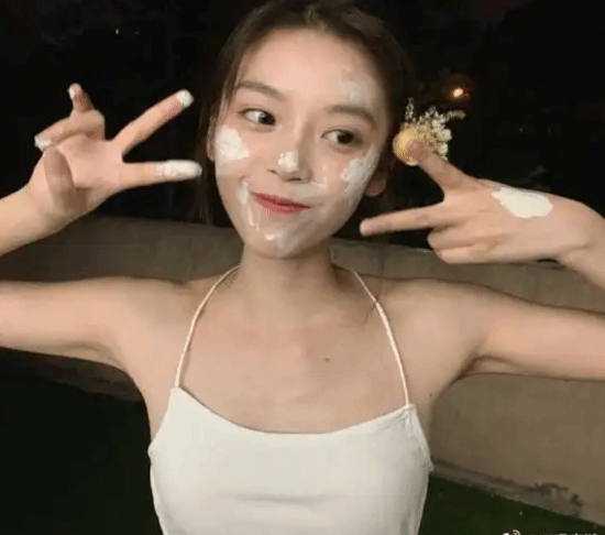 女網(wǎng)紅“半藏森林”轉(zhuǎn)行互聯(lián)網(wǎng)產(chǎn)品經(jīng)理:社交賬號已停更